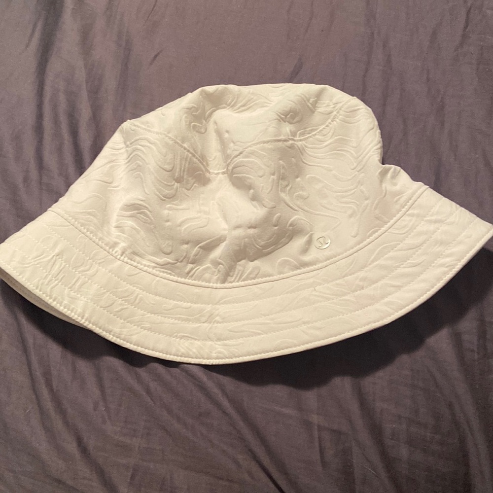 Lululemon Bothways White Bucket Hat L/XL